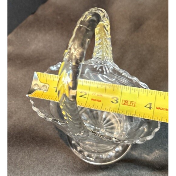 Antique Duncan & Miller Cut Glass Bridal Basket with Detailed  Etched Flowers - Picture 13 of 15